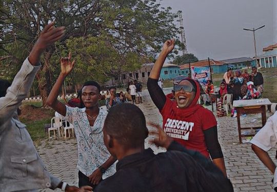CRESCENT VARSITY MACOSA HOSTS STUDENTS TO A HANGOUT RECEPTION
